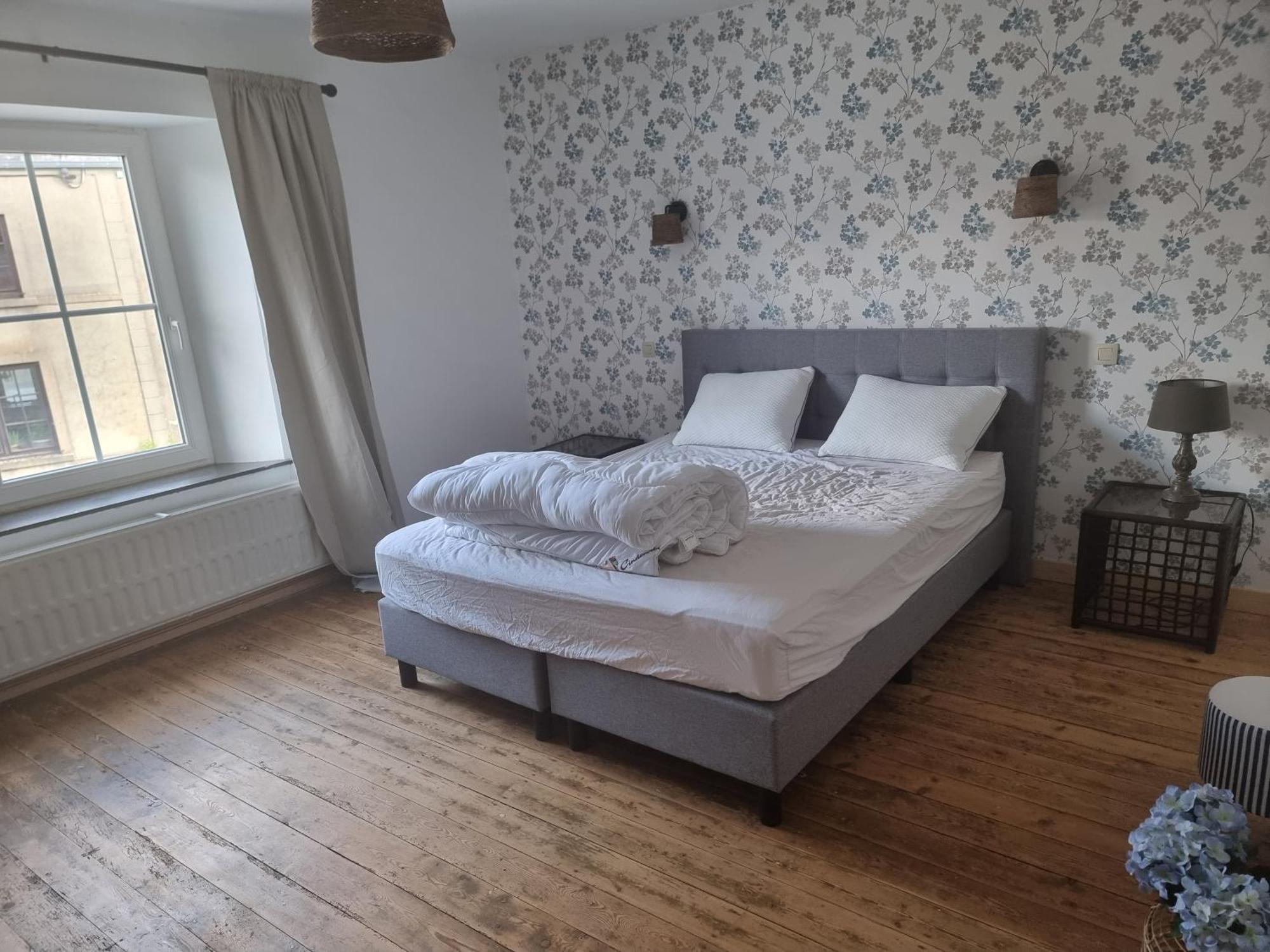 Groot Authentiek En Charmante Woning, 250 Vierkante Meter, Panoramisch Vergezicht, Zonsondergang, Dicht Bij Dinant, Maredsous En Namen Oret Exterior photo