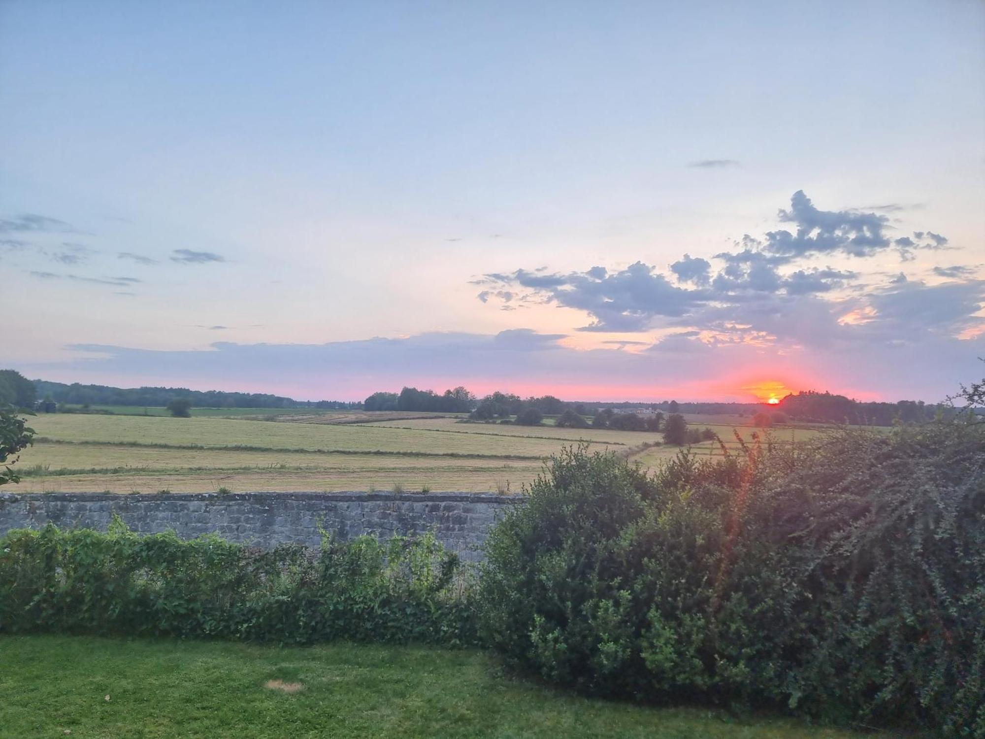Groot Authentiek En Charmante Woning, 250 Vierkante Meter, Panoramisch Vergezicht, Zonsondergang, Dicht Bij Dinant, Maredsous En Namen Oret Exterior photo