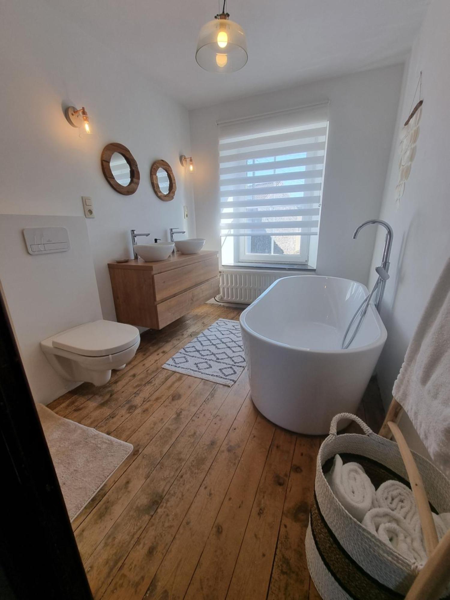 Groot Authentiek En Charmante Woning, 250 Vierkante Meter, Panoramisch Vergezicht, Zonsondergang, Dicht Bij Dinant, Maredsous En Namen Oret Exterior photo